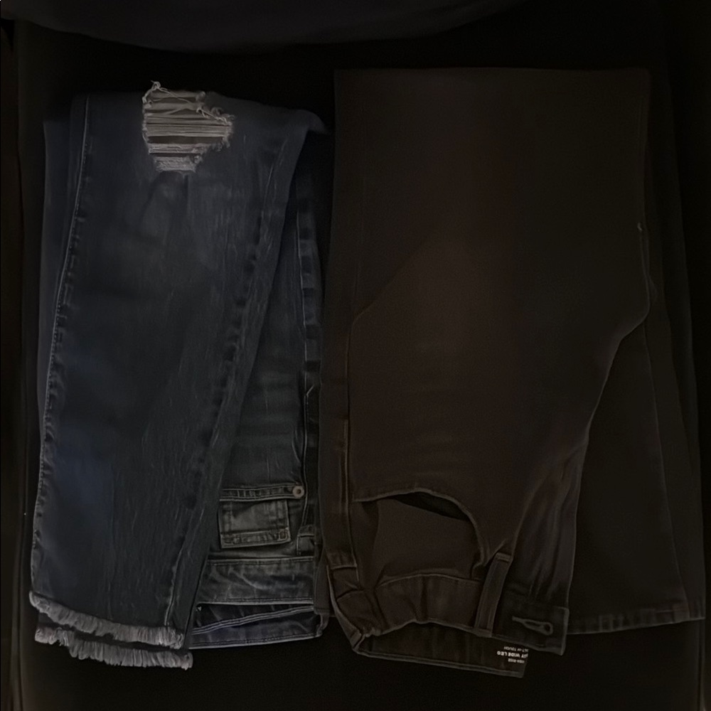 Distressed Blue and Black Jeans Set
